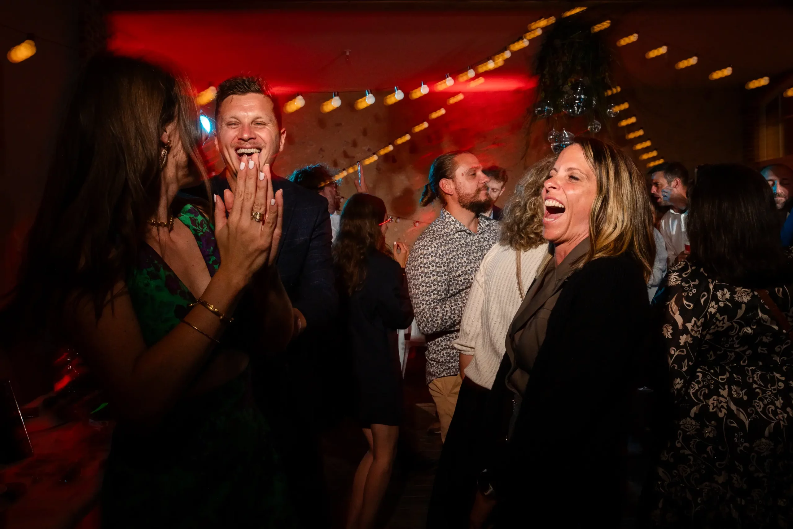 reportage mariage pendant la soirée, utilisation du flash